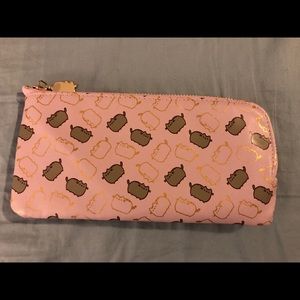 Pusheen desk accessories and mini coloring book